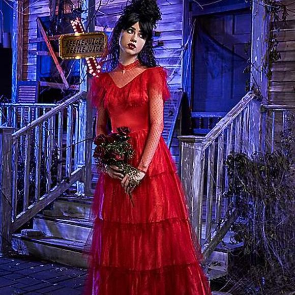 Spirit Halloween//Spencers Other Halloween Adult Lydia Deetz